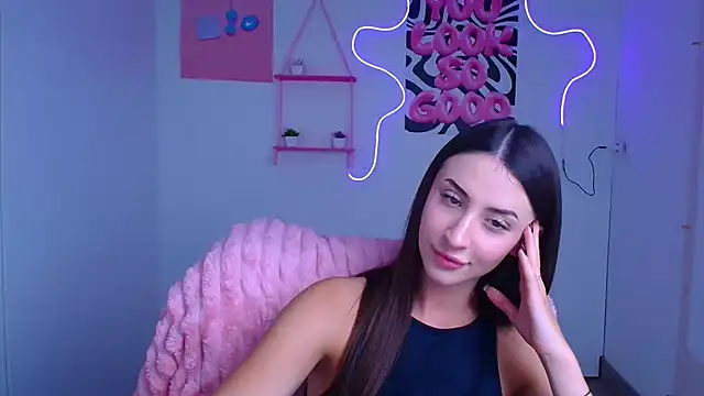 Snapshot of AlisaBubbles chatting on 10-25-25, 11:42 AlisaBubbles online show from 10-25-25, 11:42