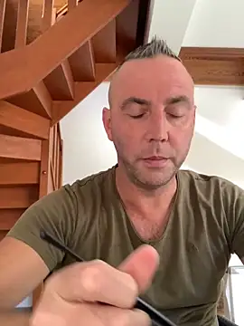 Marronglace1 online show from 10-17-25, 09:34