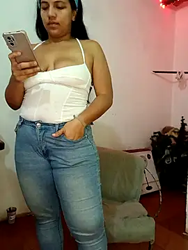 girlpee online show from 11-13-25, 12:09