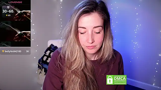Snapshot of SuggestiveBehavior chatting on 11-12-25, 05:28 SuggestiveBehavior online show from 11-12-25, 05:28