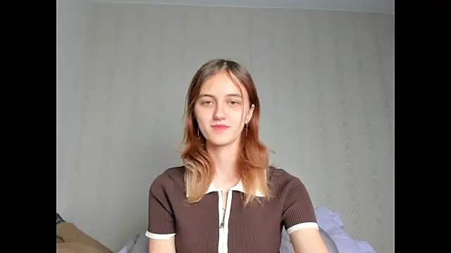 Snapshot of dreamy_pollyyy chatting on 10-19-25, 07:27 dreamy pollyyy online show from 10-19-25, 07:27