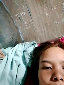 Huyen x online show from 12-15-25, 01:06