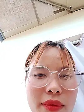 Huyen x online show from 04-05-26, 05:14