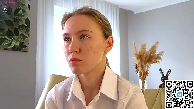 Succubelle online show from 10-17-25, 06:06