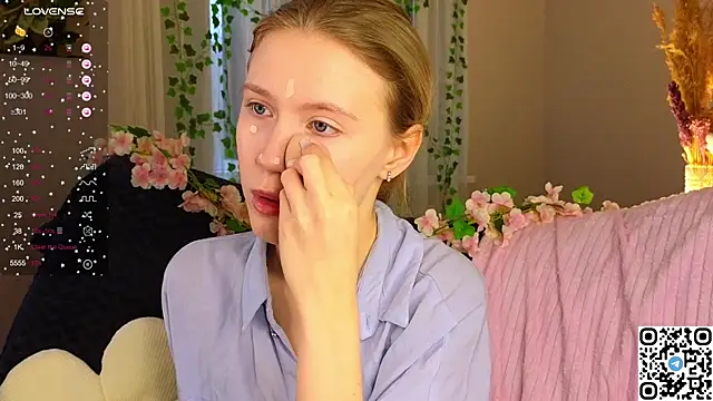 Succubelle online show from 12-05-25, 06:12