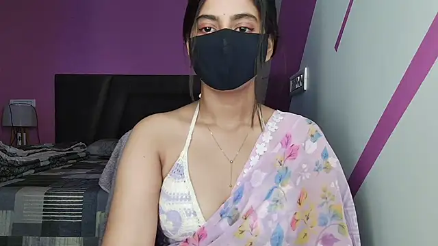 Snapshot of Tanya-mittal chatting on 06-12-26, 05:27 Tanya-mittal online show from 06-12-26, 05:27