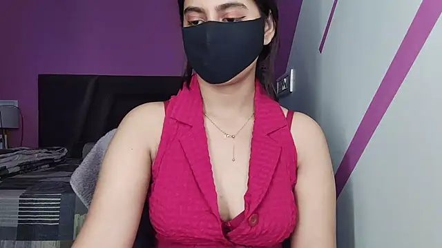 Snapshot of Tanya-mittal chatting on 06-10-26, 06:03 Tanya-mittal online show from 06-10-26, 06:03
