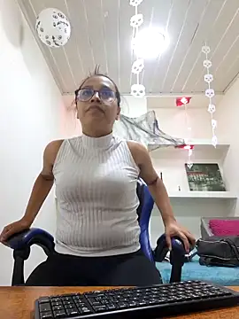 susan mooree online show from 10-30-25, 07:22