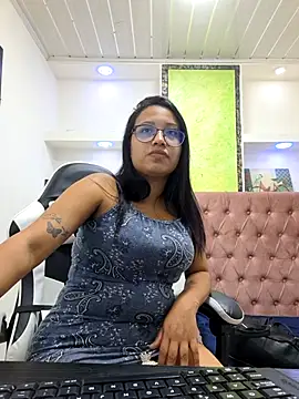 susan mooree online show from 11-25-25, 07:03