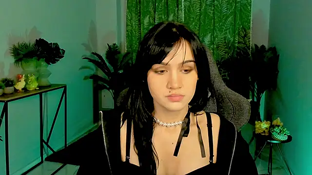 MonicaFarmer online show from 10-23-25, 08:51