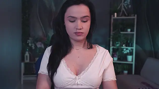 MonicaFarmer online show from 03-05-26, 08:38