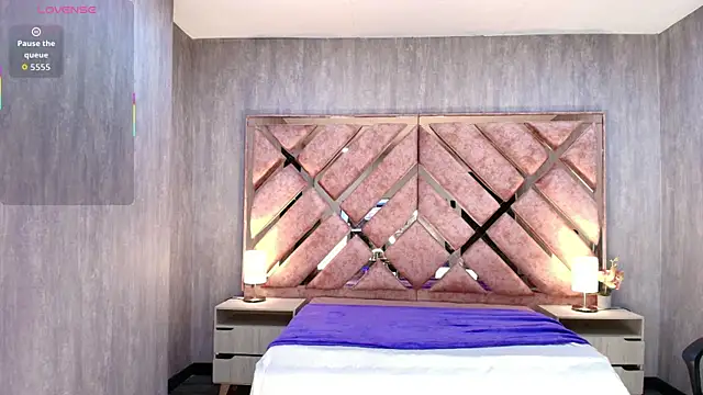 ANABELL BROWN online show from 11-15-25, 08:02