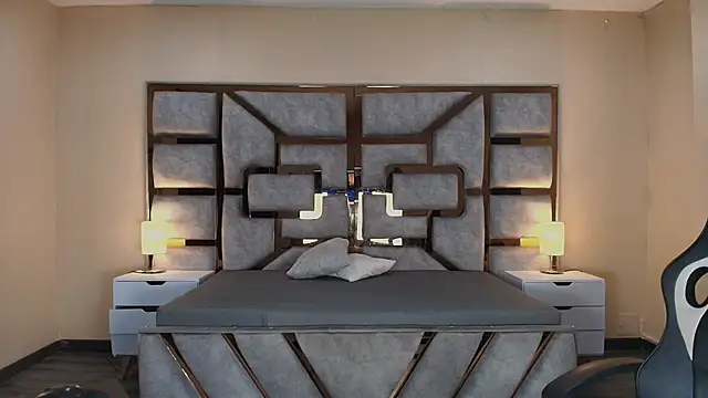 ANABELL BROWN online show from 04-17-26, 12:52