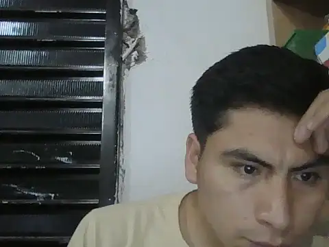 Snapshot of Migueles96 chatting on 09-13-25, 02:44 Migueles96 online show from 09-13-25, 02:44