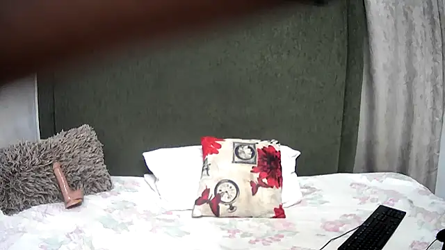 pinkyxbarbie2 online show from 12-18-25, 08:56