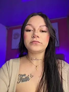 Snapshot of Megaan__More chatting on 07-18-26, 03:04 Megaan More online show from 07-18-26, 03:04