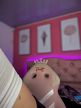 Megaan  More online show from 01-06-26, 01:42