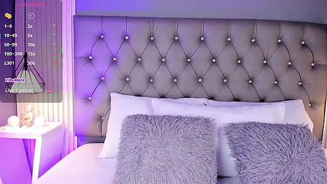 LunaBloomn online show from 03-12-26, 05:06