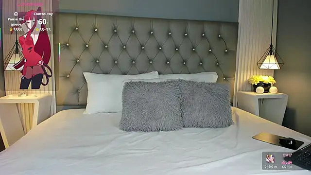 LunaBloomn online show from 11-15-25, 05:06