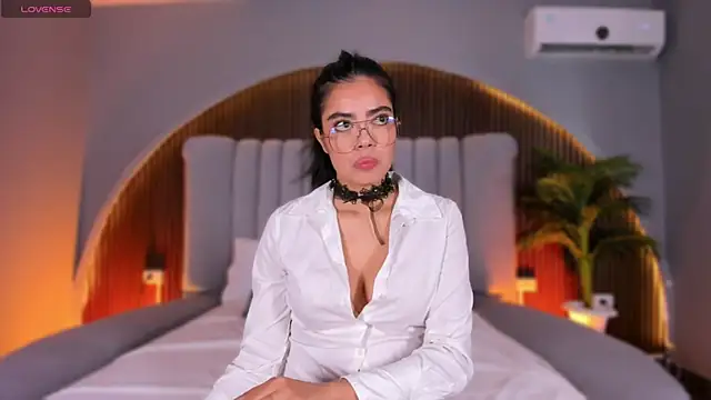 Isabellax21 online show from 02-18-26, 04:10