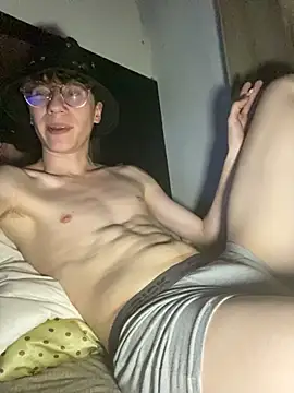 HeiRique online show from 11-11-25, 05:24