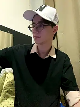 HeiRique online show from 10-22-25, 04:01