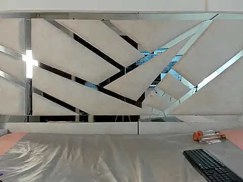 Snapshot of Kimberly_TaylorX chatting on 11-30-25, 08:53 Kimberly TaylorX online show from 11-30-25, 08:53