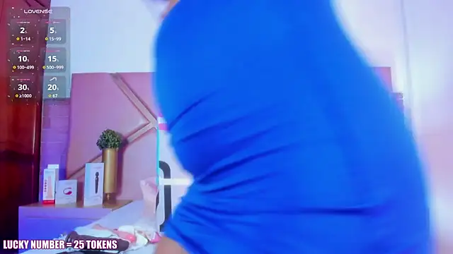 SophieSinclair online show from 11-04-25, 12:42