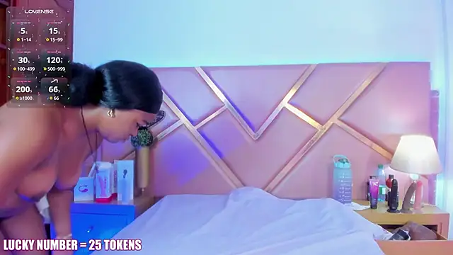 SophieSinclair online show from 04-12-26, 12:52