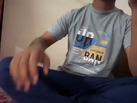 Snapshot of bossyjuicy chatting on 12-18-25, 06:34 bossyjuicy online show from 12-18-25, 06:34