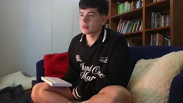 tightncuteass online show from 04-15-26, 12:49