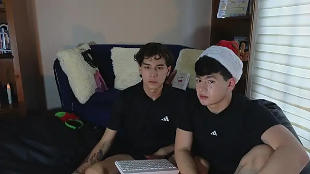 tightncuteass online show from 12-15-25, 09:42