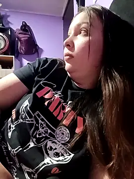 Snapshot of Lunna_azul chatting on 10-11-25, 02:29 Lunna azul online show from 10-11-25, 02:29