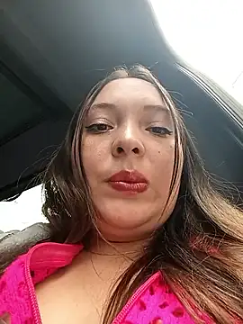 Snapshot of Lunna_azul chatting on 10-08-25, 02:29 Lunna azul online show from 10-08-25, 02:29