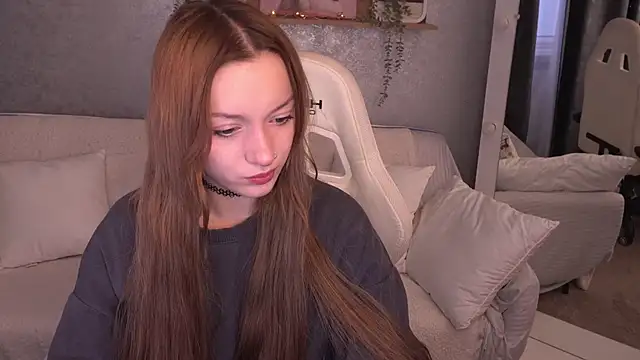 Snapshot of FoxyMayy chatting on 12-05-25, 06:12 FoxyMayy online show from 12-05-25, 06:12