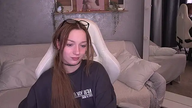 Snapshot of FoxyMayy chatting on 12-02-25, 02:08 FoxyMayy online show from 12-02-25, 02:08