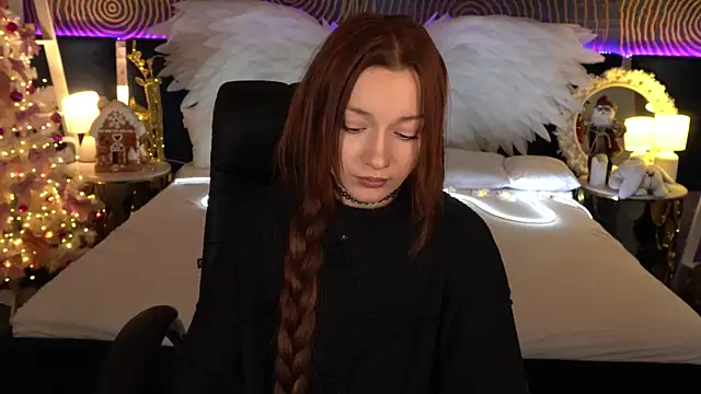 Snapshot of FoxyMayy chatting on 12-18-25, 01:59 FoxyMayy online show from 12-18-25, 01:59