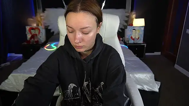 Snapshot of FoxyMayy chatting on 02-22-26, 09:11 FoxyMayy online show from 02-22-26, 09:11