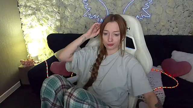 FoxyMayy online show from 03-20-26, 06:36