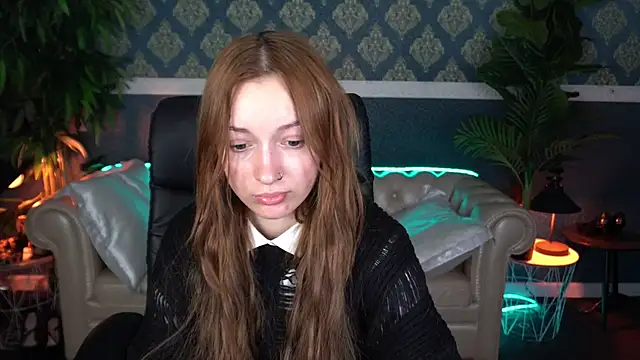 Snapshot of FoxyMayy chatting on 04-23-26, 04:19 FoxyMayy online show from 04-23-26, 04:19
