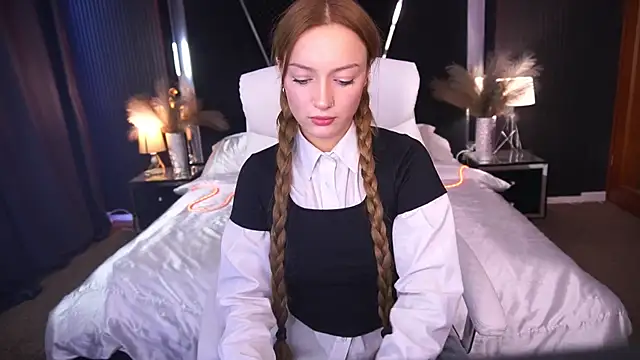 Snapshot of FoxyMayy chatting on 10-17-25, 01:13 FoxyMayy online show from 10-17-25, 01:13