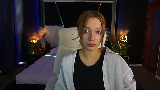 Snapshot of FoxyMayy chatting on 05-18-26, 01:05 FoxyMayy online show from 05-18-26, 01:05