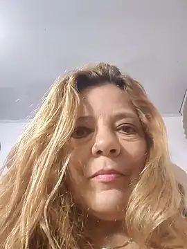 Snapshot of Casandra_Cruz chatting on 09-28-25, 01:07 Casandra Cruz online show from 09-28-25, 01:07