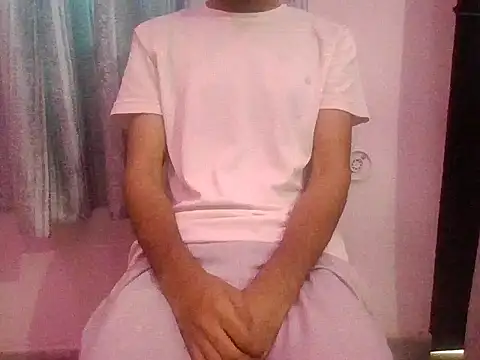 Snapshot of ash706339 chatting on 09-25-25, 03:56 ash706339 online show from 09-25-25, 03:56