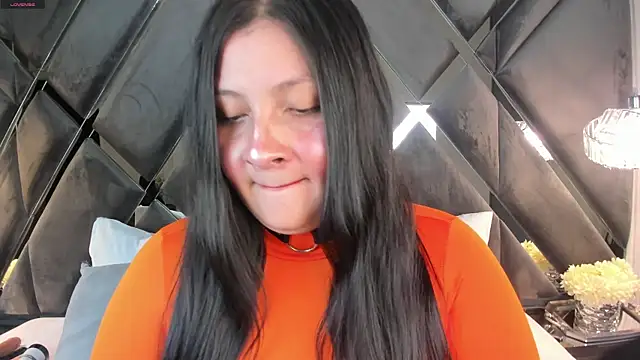 Snapshot of AlisonHalle chatting on 11-10-25, 05:51 AlisonHalle online show from 11-10-25, 05:51