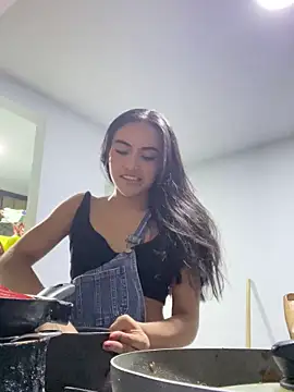 Leslie Bussh  online show from 02-18-26, 02:20