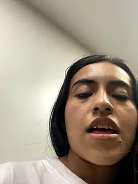 Snapshot of Leslie_Bussh_ chatting on 09-23-25, 10:17 Leslie Bussh online show from 09-23-25, 10:17