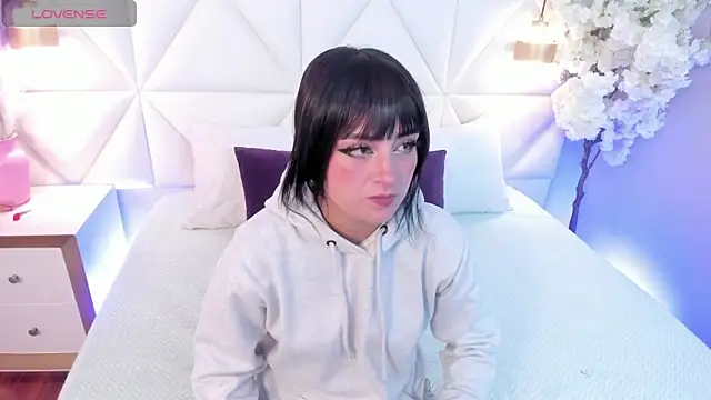 Adara  carter  online show from 12-19-25, 03:43