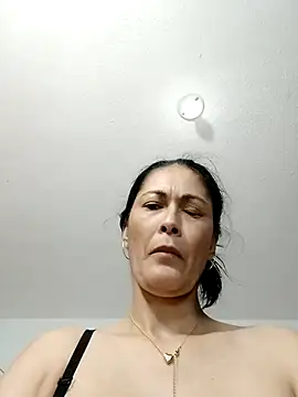 ZARAY 1118 online show from 12-16-25, 01:43