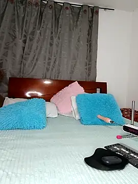 ZARAY 1118 online show from 04-12-26, 12:47